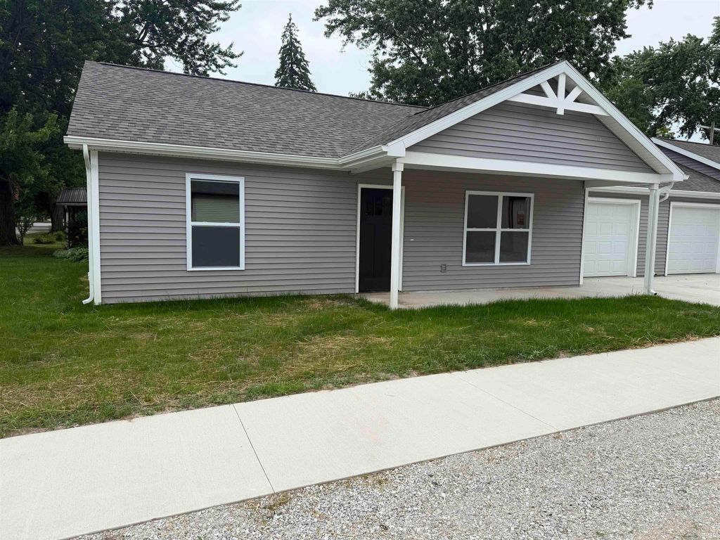 Photo of 901 Dorwin Street, Decatur, IN 46733 (MLS # 202626812)