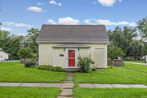 Photo of 610 S Wood Street, Brookston, IN 47923 (MLS # 202632893)