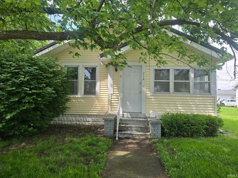 Tiny photo for 714 E Hoffer Street, Kokomo, IN 46902 (MLS # 202619106)