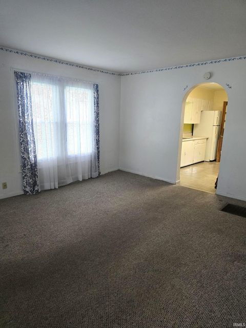 Tiny photo for 714 E Hoffer Street, Kokomo, IN 46902 (MLS # 202619106)