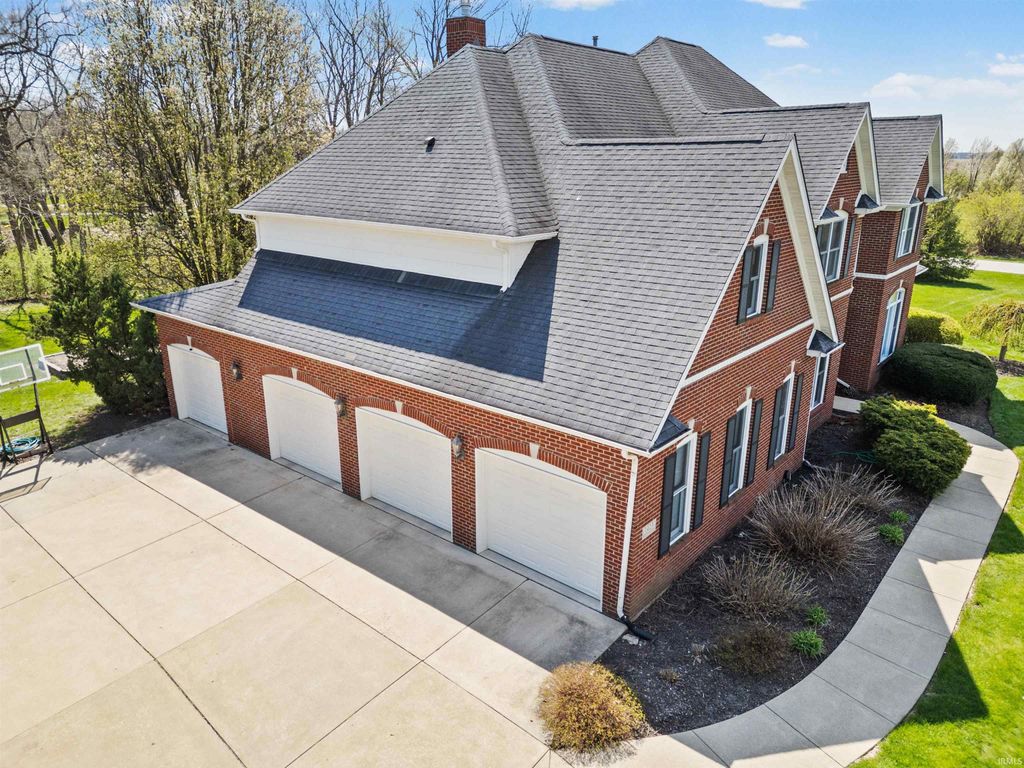 Photo of 1423 Kingswood Road W Rd, West Lafayette, IN 47906 (MLS # 202612379)