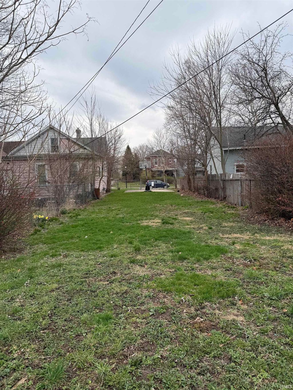 Photo of 923 Madison Street, Fort Wayne, IN 46803 (MLS # 202610886)