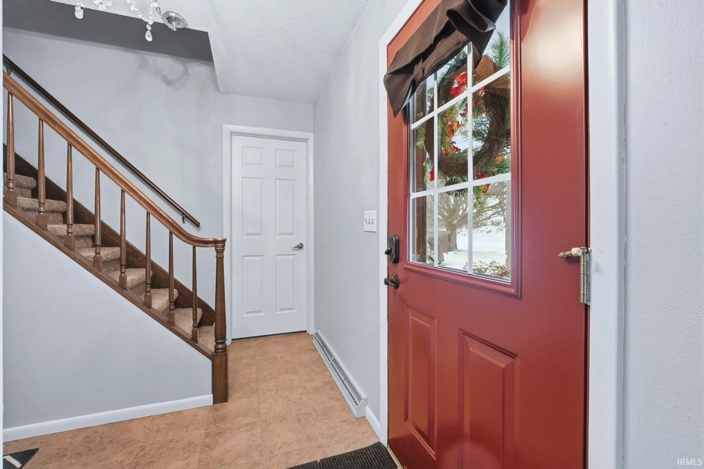 Photo of 1588 Country Homes Drive, Ligonier, IN 46767 (MLS # 202549867)