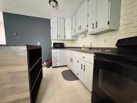 Tiny photo for 624 Holly Court, Walton, IN 46994 (MLS # 202641547)