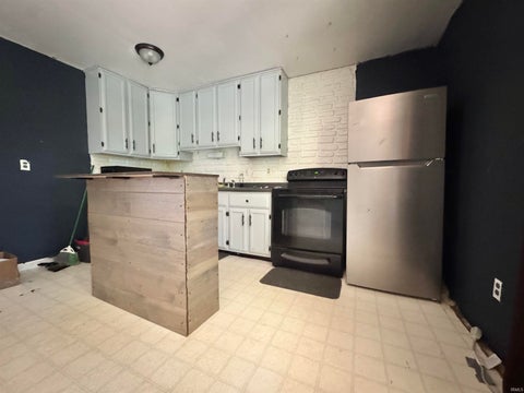 Tiny photo for 624 Holly Court, Walton, IN 46994 (MLS # 202641547)