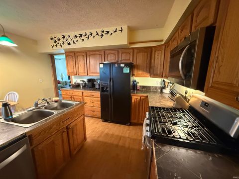 Tiny photo for 119 E Beckley Street, Royal Center, IN 46978 (MLS # 202618343)
