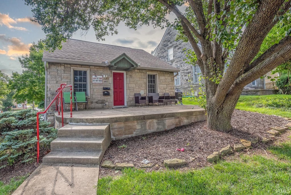 Photo of 403 S Eagleson Avenue, Bloomington, IN 47401 (MLS # 202633278)