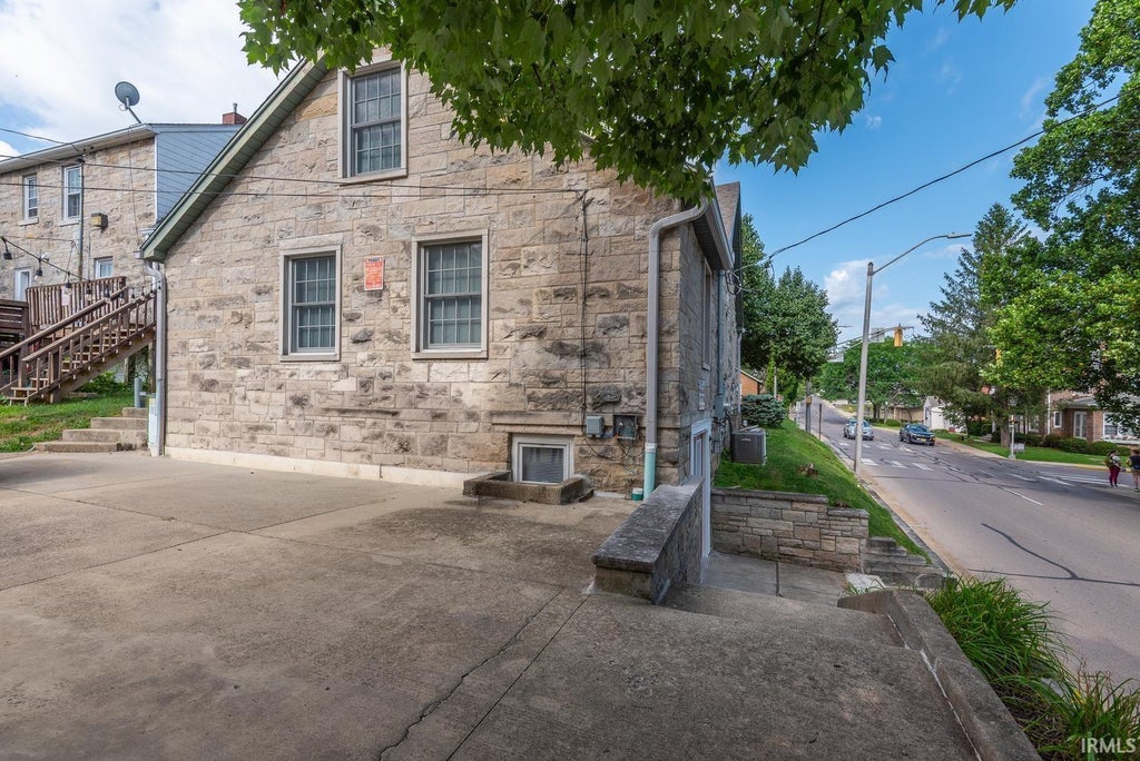 Photo of 403 S Eagleson Avenue, Bloomington, IN 47401 (MLS # 202633278)