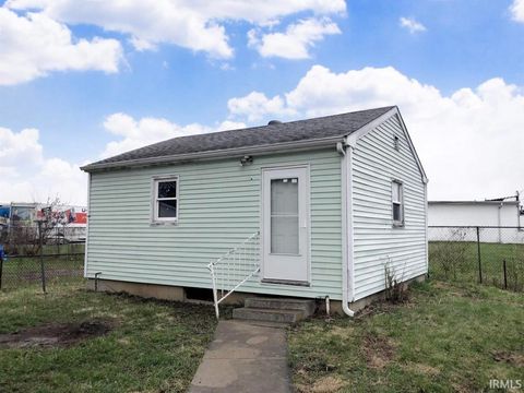 Tiny photo for 1624 N Webster St, Kokomo, IN 46901 (MLS # 202608167)