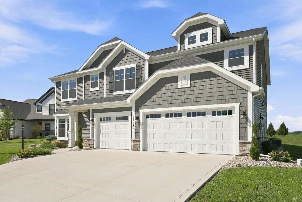 Photo of 11910 Kendrick Court, Fort Wayne, IN 46818 (MLS # 202635105)
