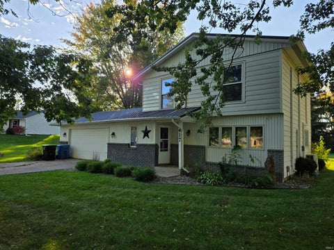 Tiny photo for 417 Weston Avenue, Churubusco, IN 46723 (MLS # 202642380)
