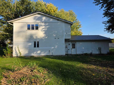 Tiny photo for 417 Weston Avenue, Churubusco, IN 46723 (MLS # 202642380)
