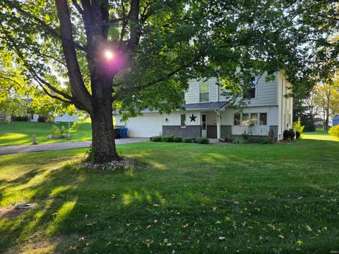 Tiny photo for 417 Weston Avenue, Churubusco, IN 46723 (MLS # 202642380)