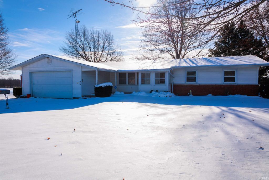 Photo of 201 E State Road 28 Highway, Williamsport, IN 47993 (MLS # 202548301)