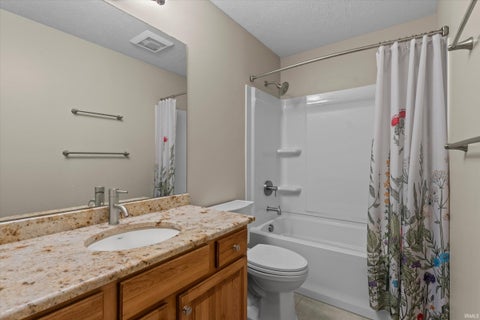 Tiny photo for 51421 Merville Court, South Bend, IN 46637 (MLS # 202643778)