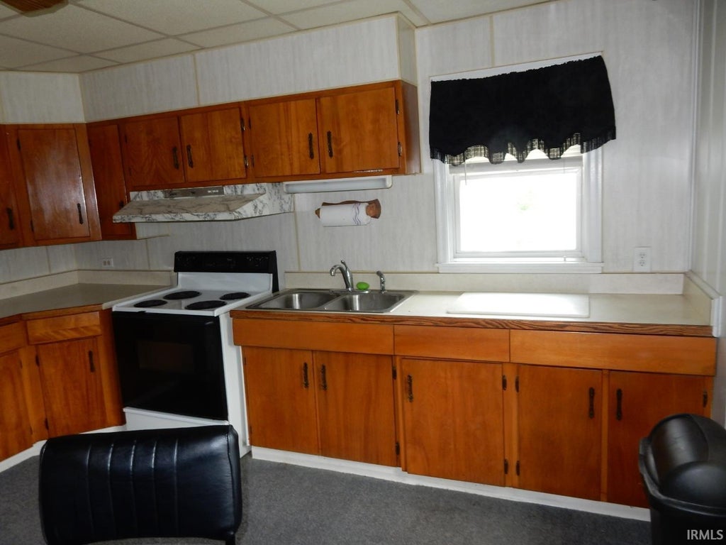 Photo of 1055 Evans Street, Elkhart, IN 46516 (MLS # 202621708)