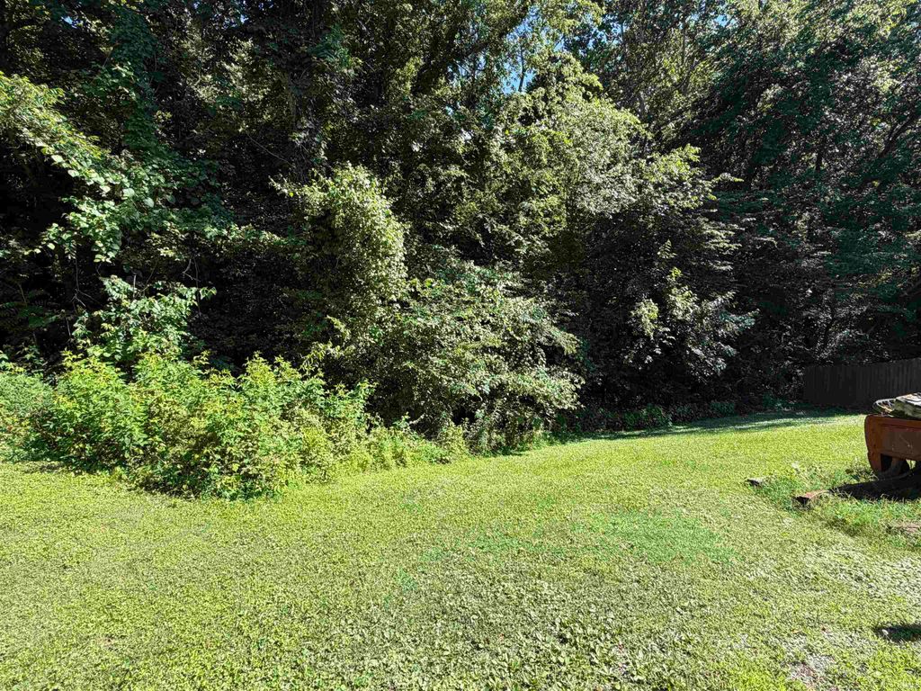 Photo of Behind 1930 Allens Lane, Evansville, IN 47720 (MLS # 202625032)