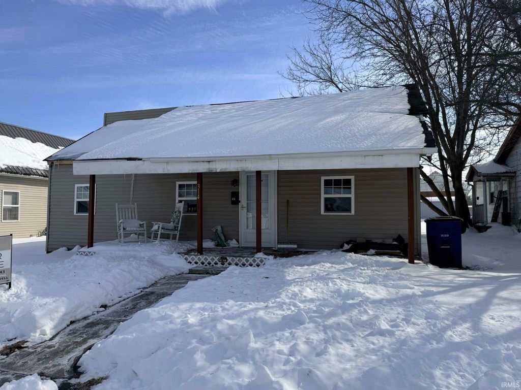 Photo of 314 W Warren Street, Mitchell, IN 47446 (MLS # 202603062)