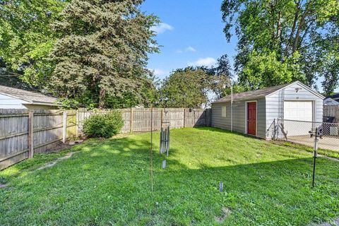 Tiny photo for 3701 Fellows Street, South Bend, IN 46614 (MLS # 202624663)