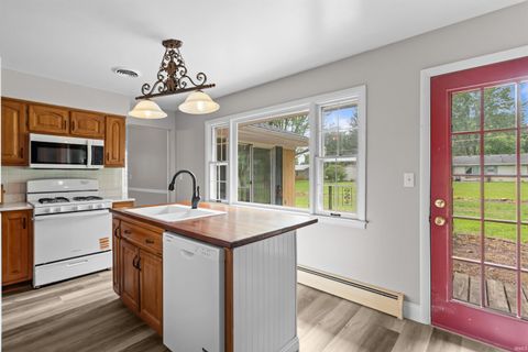 Tiny photo for 429 N 480 W, Kokomo, IN 46901 (MLS # 202530499)