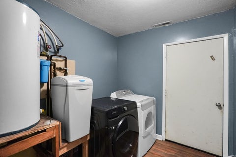Tiny photo for 2320 Rogers Street, Lafayette, IN 47905 (MLS # 202635988)