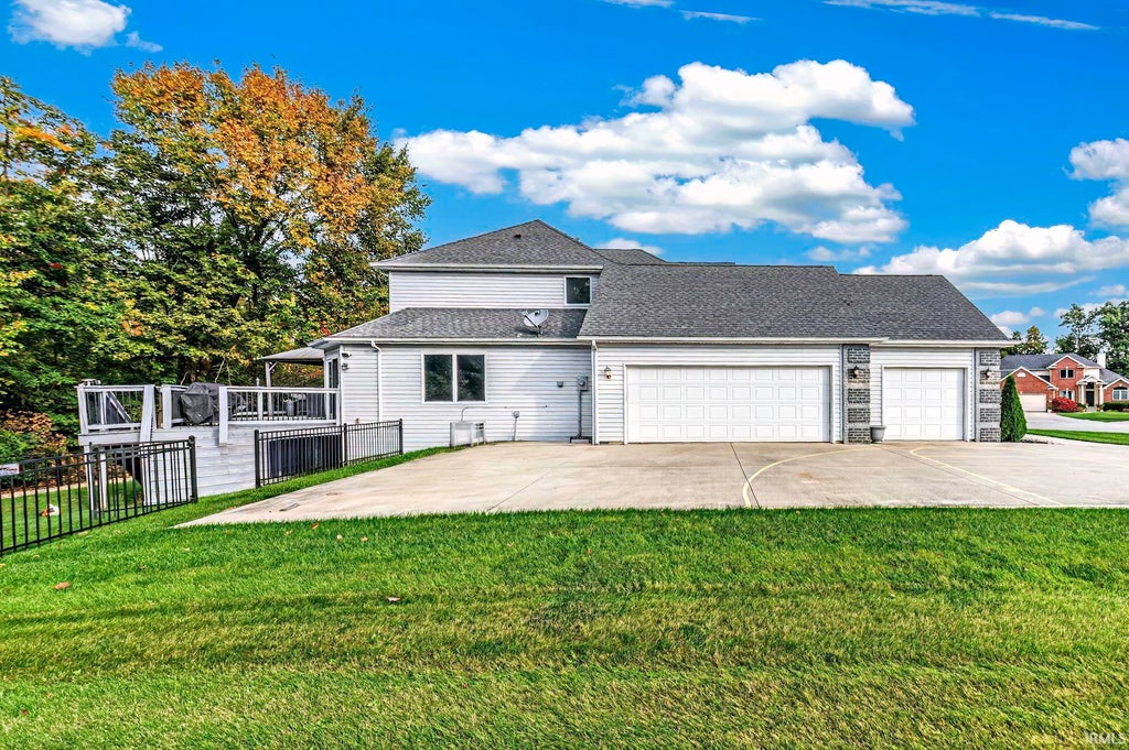 Photo of 4122 Barbers Point, New Haven, IN 46774 (MLS # 202642504)