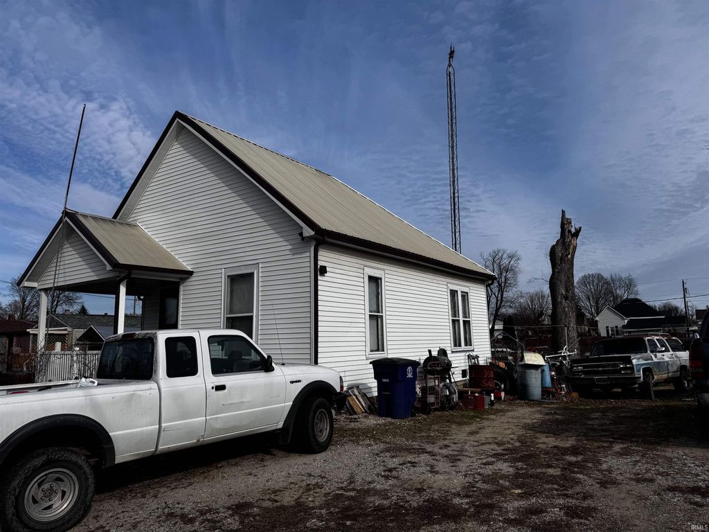 Photo of 720 S Hart Street, Princeton, IN 47670 (MLS # 202602733)