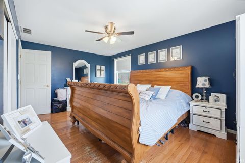 Tiny photo for 1404 Davidson Court, Auburn, IN 46706 (MLS # 202612982)