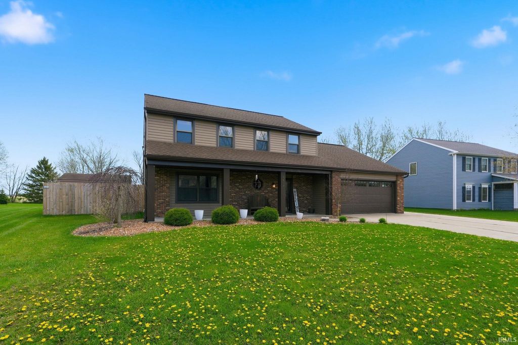 Photo of 1404 Davidson Court, Auburn, IN 46706 (MLS # 202612982)