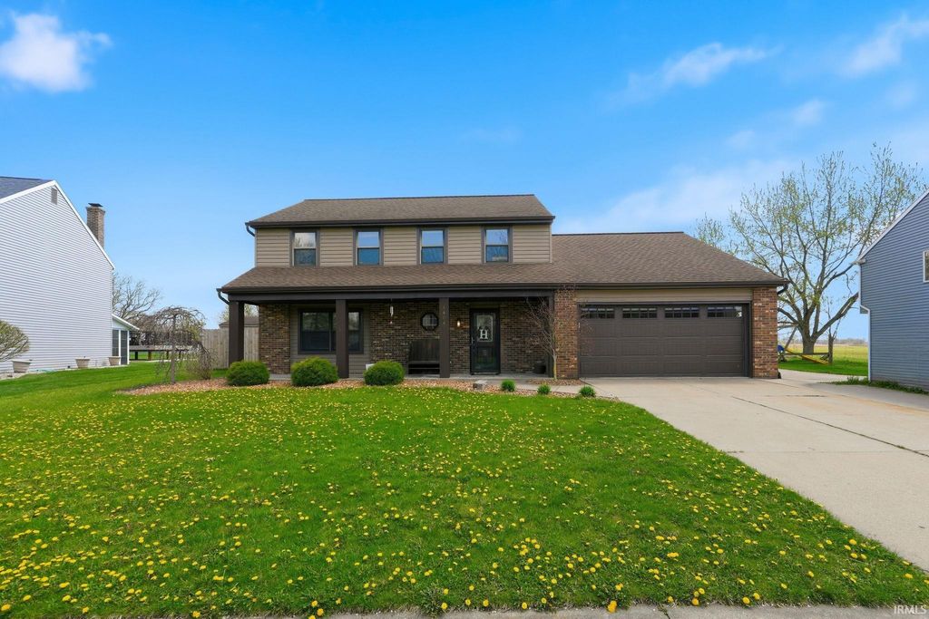 Photo of 1404 Davidson Court, Auburn, IN 46706 (MLS # 202612982)