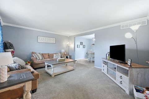 Tiny photo for 1404 Davidson Court, Auburn, IN 46706 (MLS # 202612982)