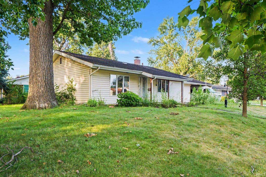 Photo of 3518 Rexford Drive, South Bend, IN 46615 (MLS # 202634445)