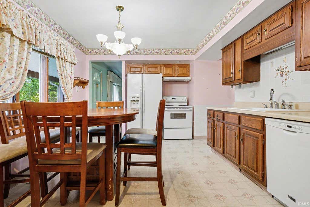 Photo of 3518 Rexford Drive, South Bend, IN 46615 (MLS # 202634445)
