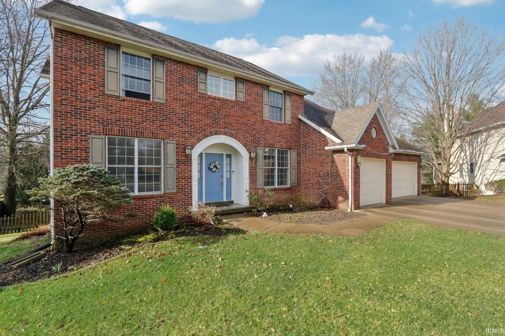 Photo of 2406 E Cedarwood Court, Bloomington, IN 47401 (MLS # 202607477)