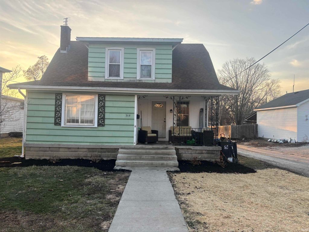 Photo of 315 N Walnut Street, Columbia City, IN 46725 (MLS # 202607382)