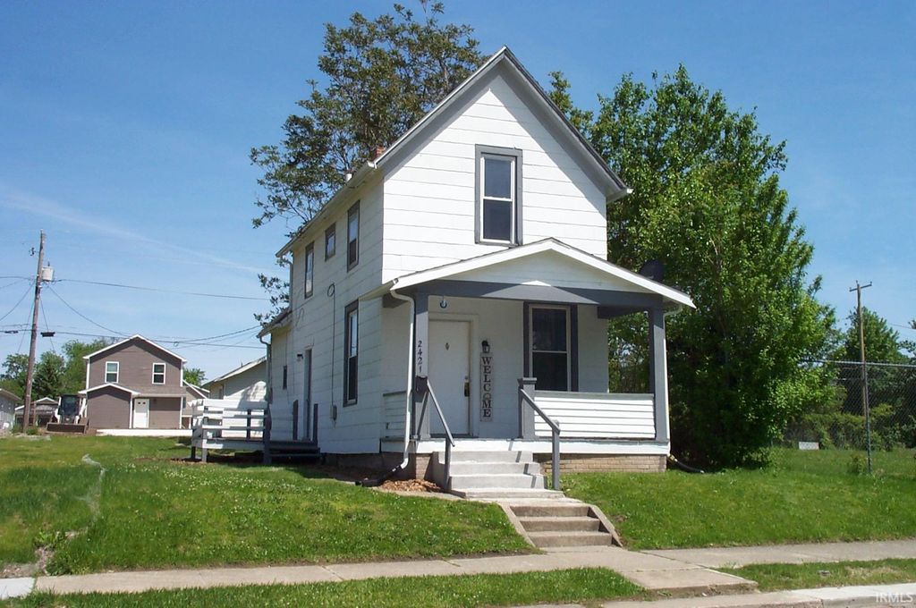 Photo of 2421 Winter Street, Fort Wayne, IN 46803 (MLS # 202619947)