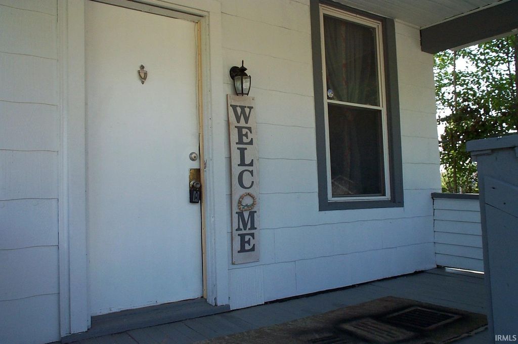 Photo of 2421 Winter Street, Fort Wayne, IN 46803 (MLS # 202619947)