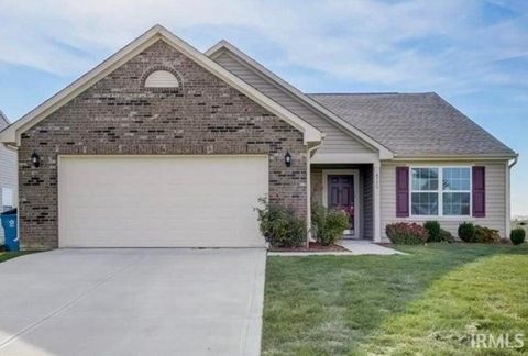 Photo of 4758 Chip Shot Lane, Indianapolis, IN 46235 (MLS # 202539896)