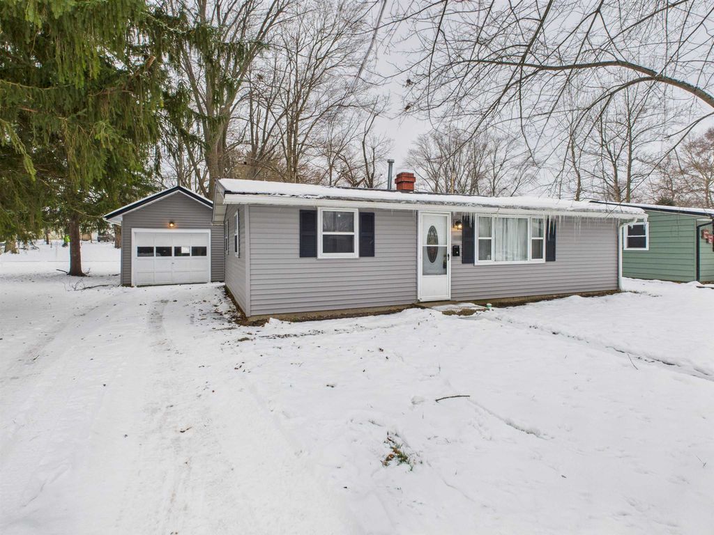 Photo of 1325 Edna Street, Huntington, IN 46750 (MLS # 202548407)