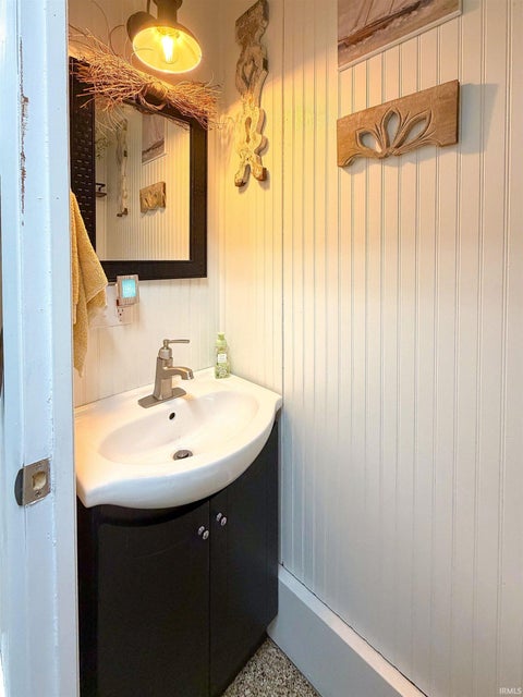 Tiny photo for 721 MAPLECREST Avenue, Kokomo, IN 46902 (MLS # 202639217)