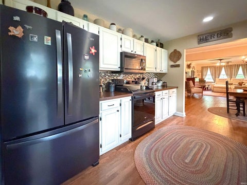 Tiny photo for 721 MAPLECREST Avenue, Kokomo, IN 46902 (MLS # 202639217)