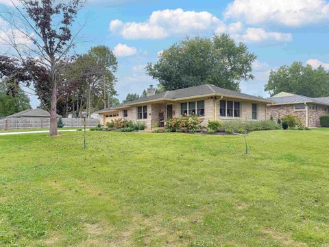 Tiny photo for 721 MAPLECREST Avenue, Kokomo, IN 46902 (MLS # 202639217)