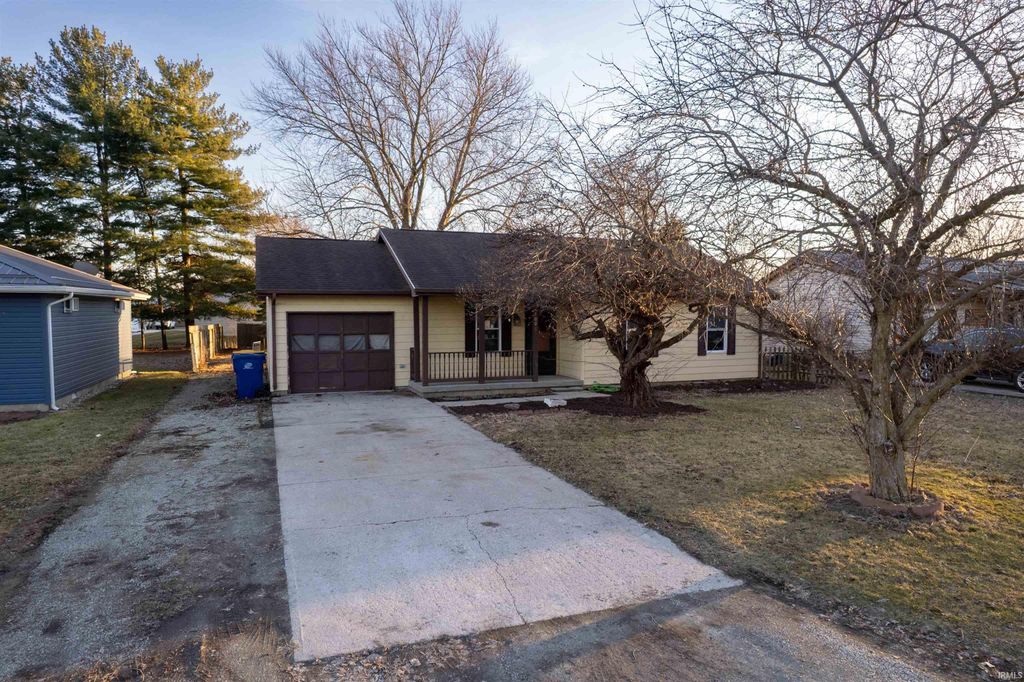 Photo of 1006 E DELPHI Pike, Converse, IN 46919 (MLS # 202606407)