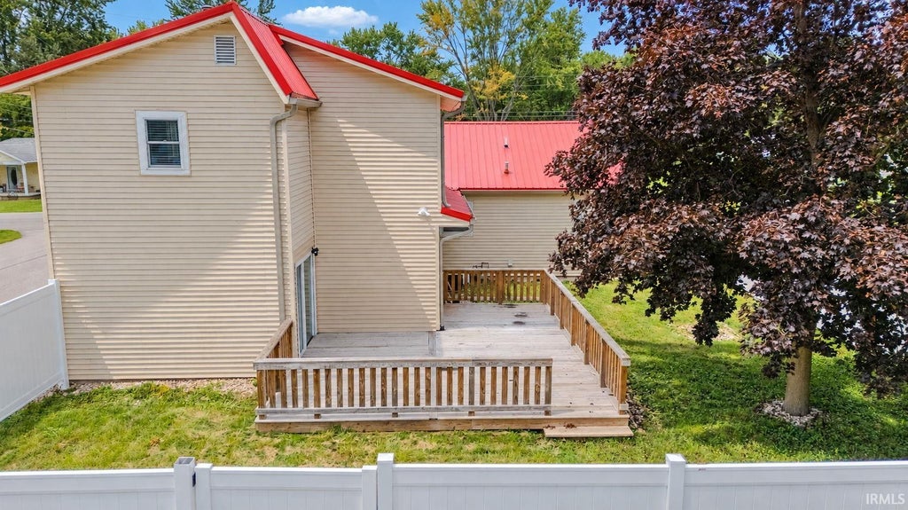 Photo of 665 Linlawn Drive, Wabash, IN 46992 (MLS # 202640514)