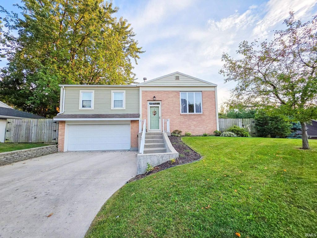 Photo of 3117 E Bristol Street, Elkhart, IN 46514 (MLS # 202536623)