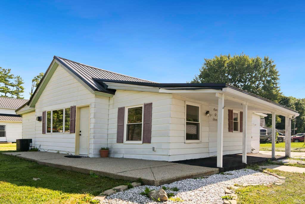 Photo of 902 N 7th Street, Goshen, IN 46528 (MLS # 202629980)