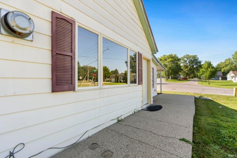 Tiny photo for 902 N 7th Street, Goshen, IN 46528 (MLS # 202629980)
