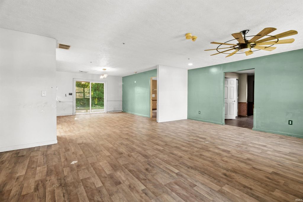 Photo of 1703 S LAUREL Drive, Marion, IN 46953 (MLS # 202629845)