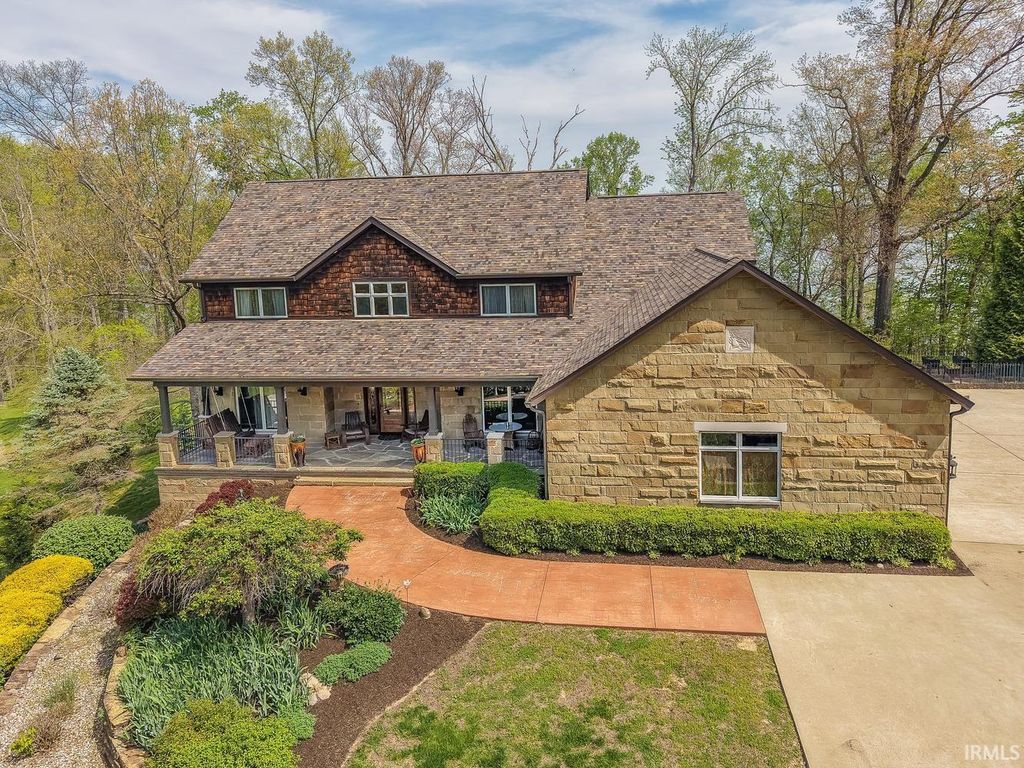 Photo of 2753 E Pedigo Bay Drive, Bloomington, IN 47401 (MLS # 202613891)