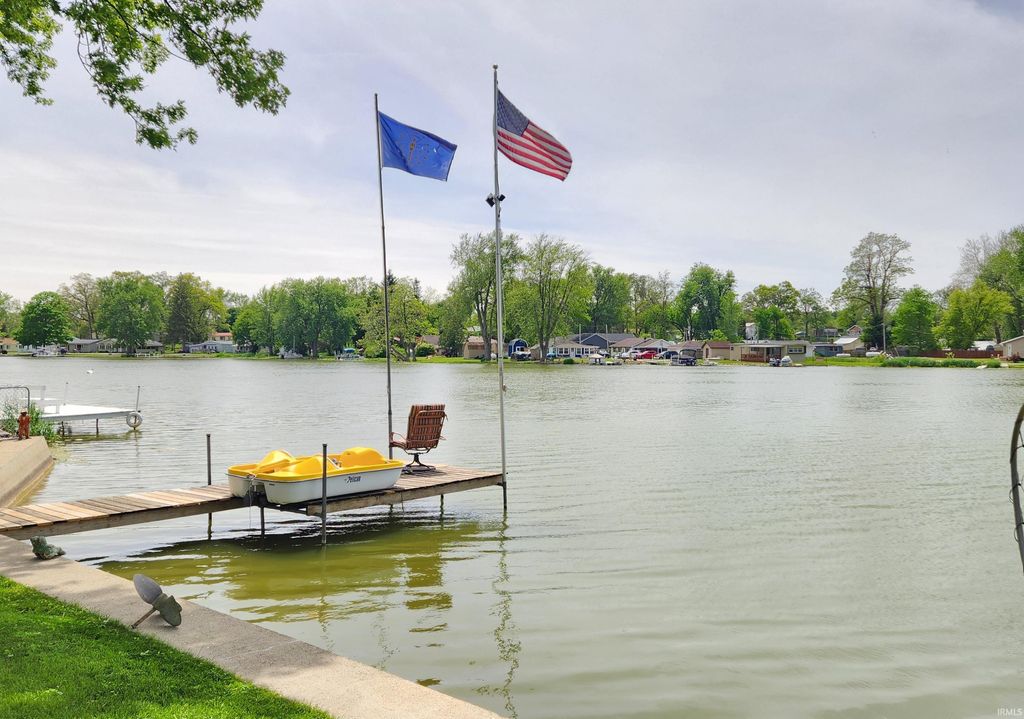Photo of 0586 S Lakeshore Drive, Kimmell, IN 46760 (MLS # 202619806)